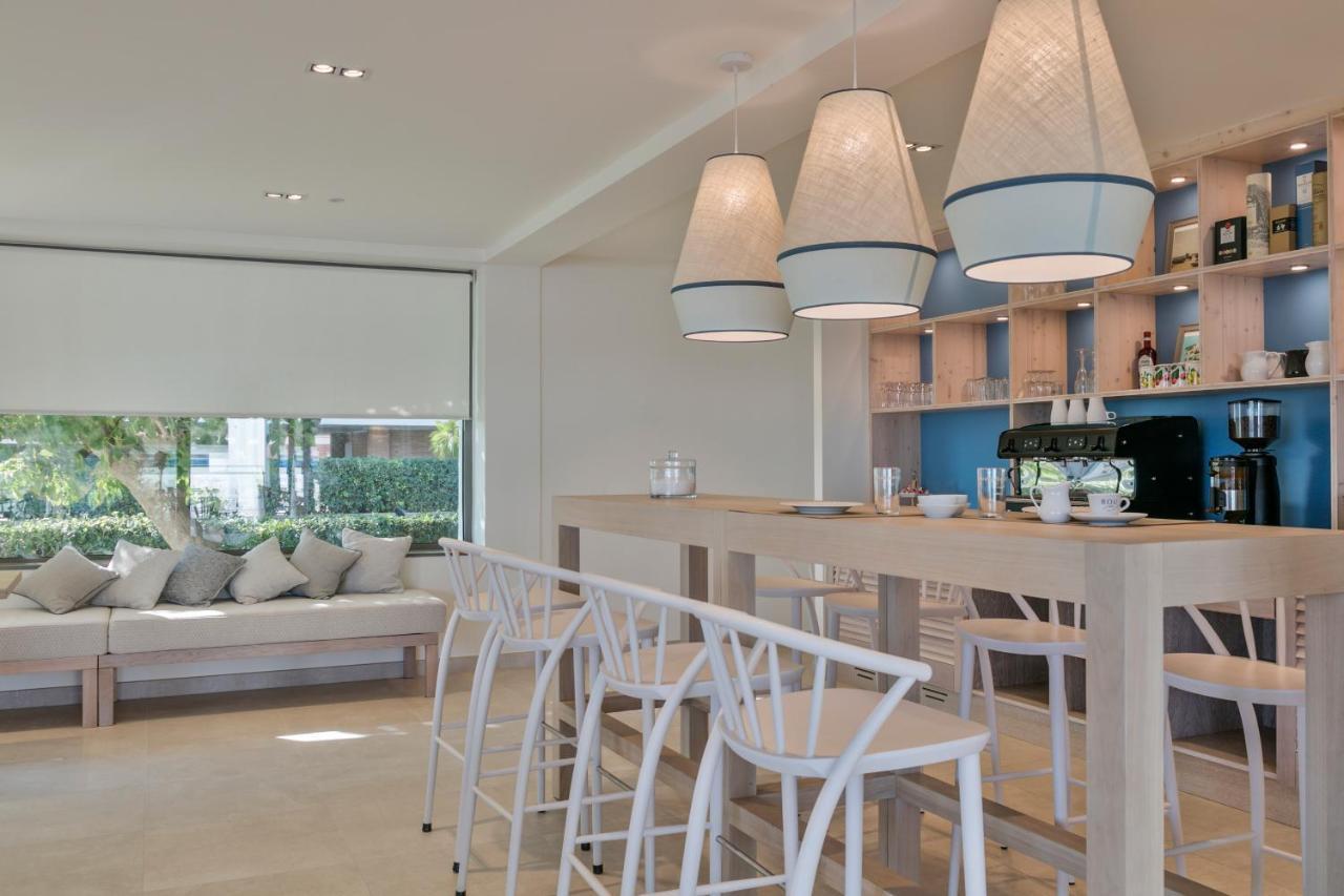 Apartamentos Marfina Castelldefels Bagian luar foto