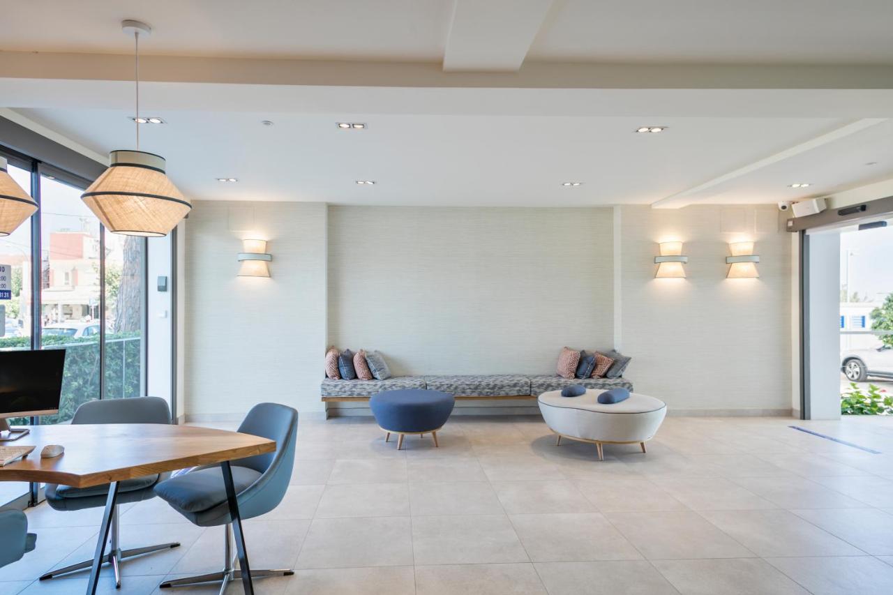 Apartamentos Marfina Castelldefels Bagian luar foto