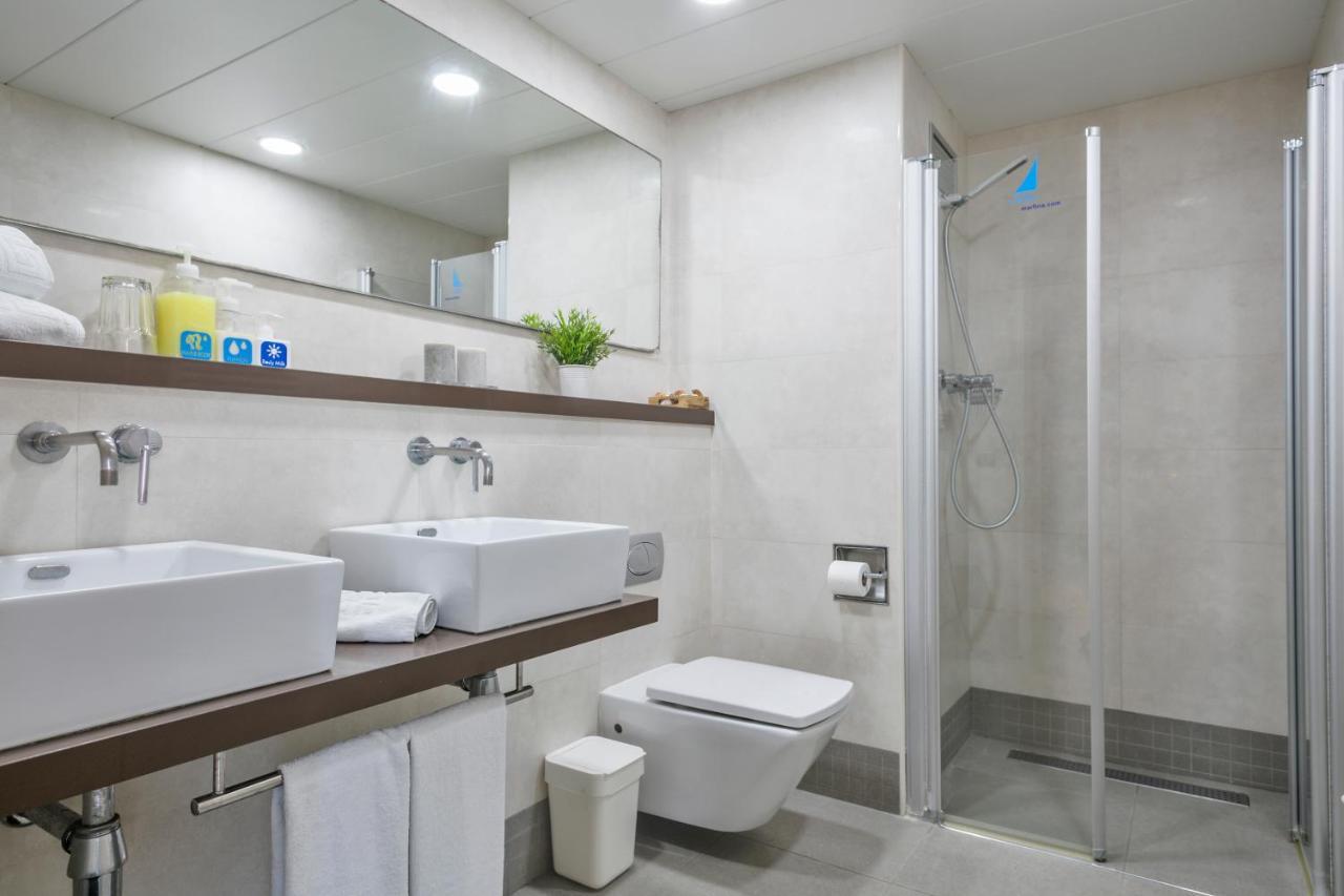 Apartamentos Marfina Castelldefels Bagian luar foto