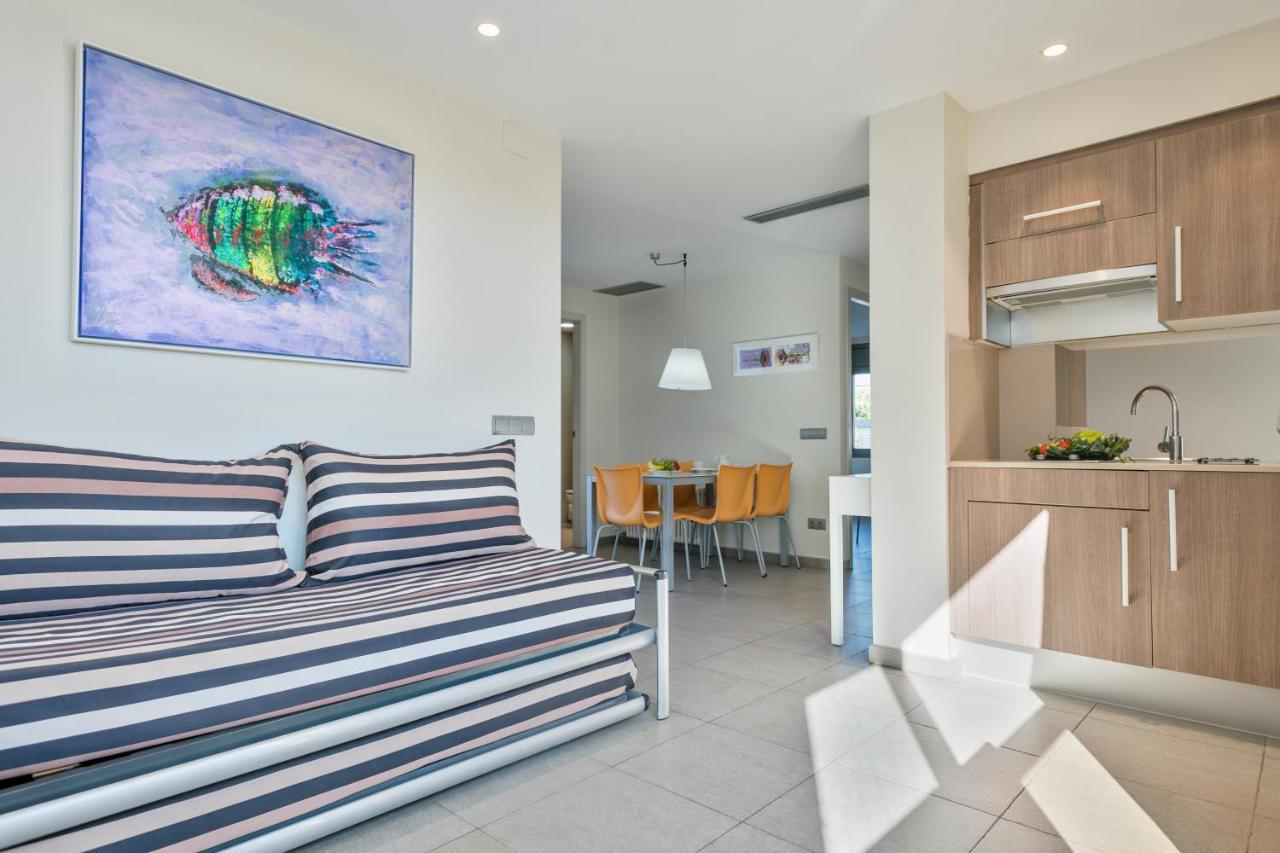 Apartamentos Marfina Castelldefels Bagian luar foto