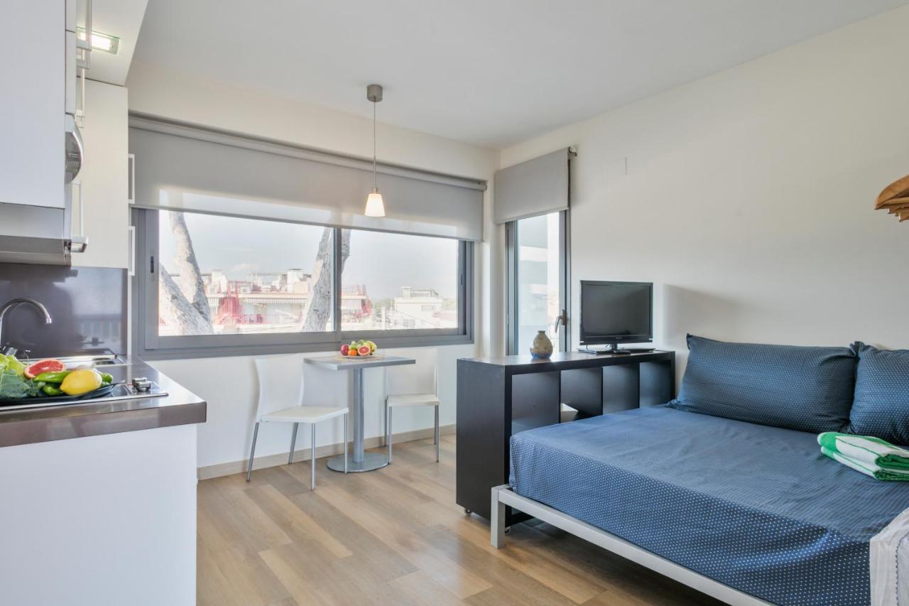 Apartamentos Marfina Castelldefels Bagian luar foto