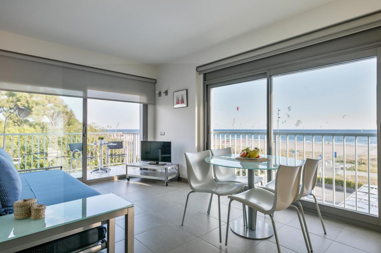 Apartamentos Marfina Castelldefels Bagian luar foto