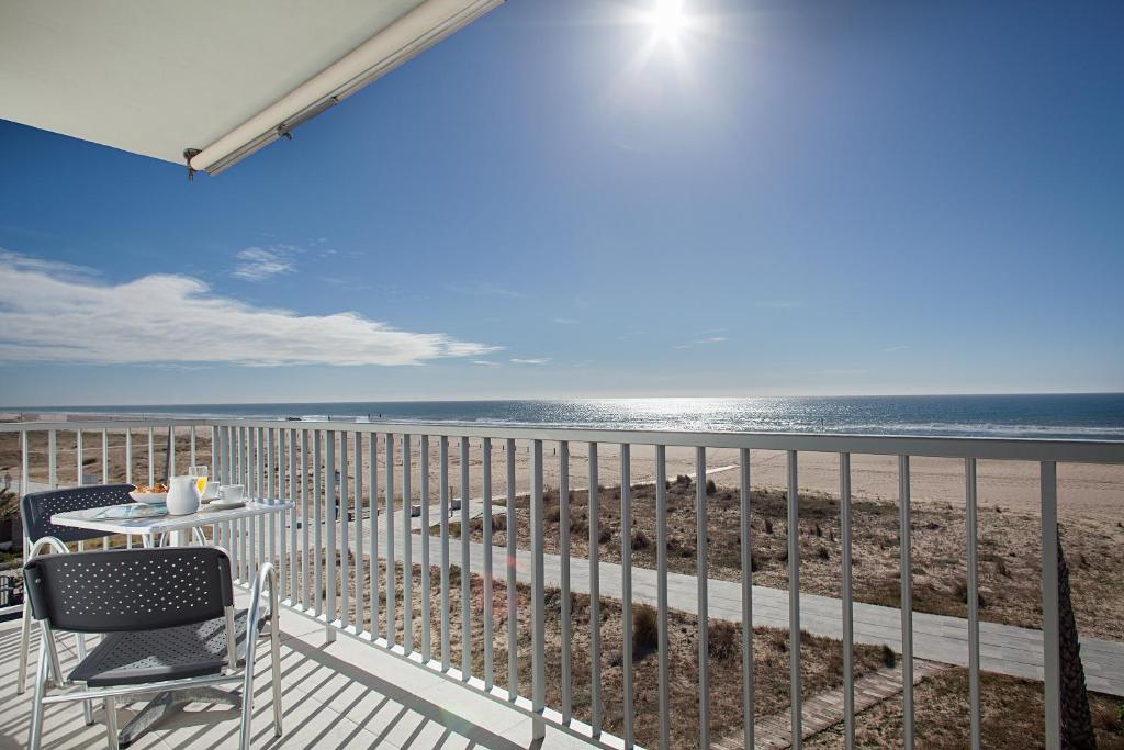 Apartamentos Marfina Castelldefels Ruang foto