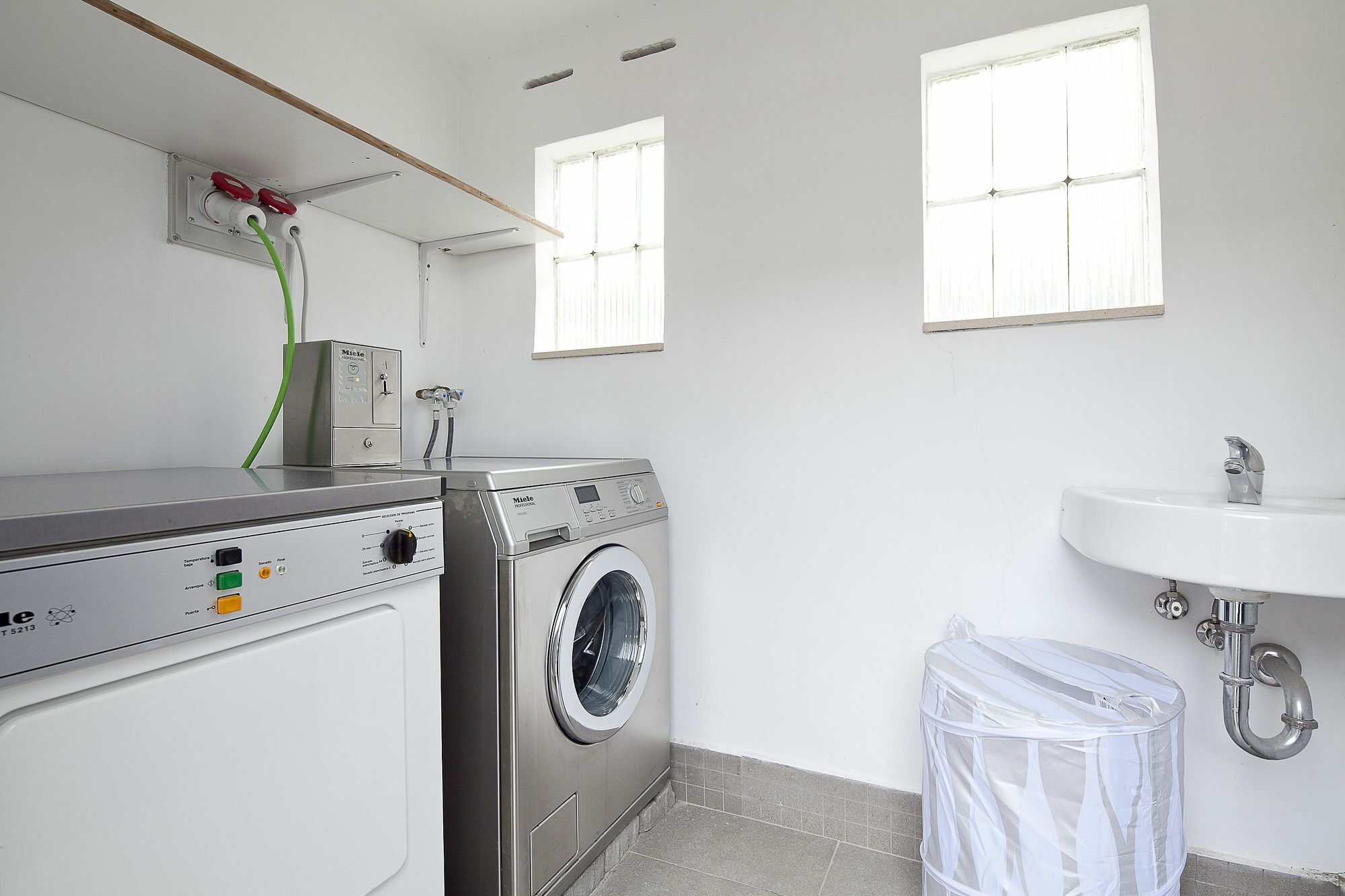Apartamentos Marfina Castelldefels Bagian luar foto